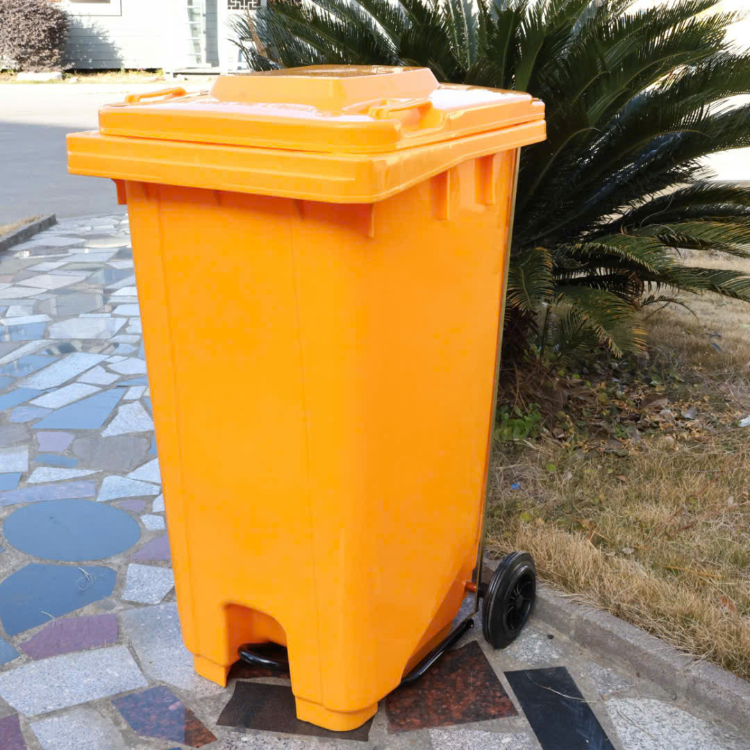thùng rác nhựa 240l đạp chân màu cam