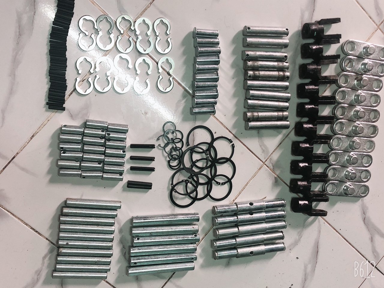 PHỤ TÙNG XE NÂNG TAY